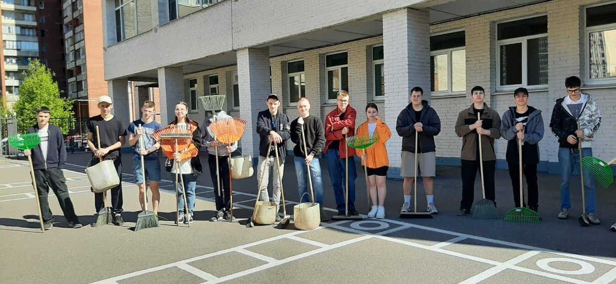 Курсанты приняли участие в общегородском субботнике Курсанты приняли участие в общегородском субботнике