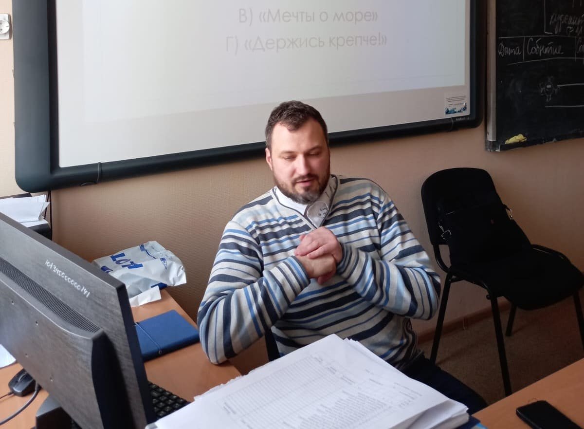 Игра «Читаем Пикуля: Мальчики с бантиками» Игра «Читаем Пикуля: Мальчики с бантиками»