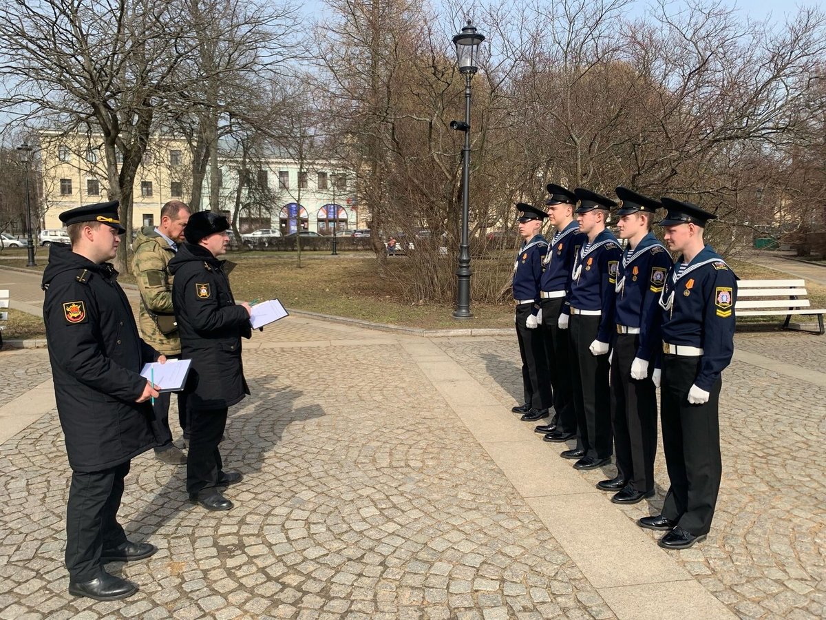 Курсанты из Кронштадта представят академию на городском этапе Смотра-конкурса почетных караулов