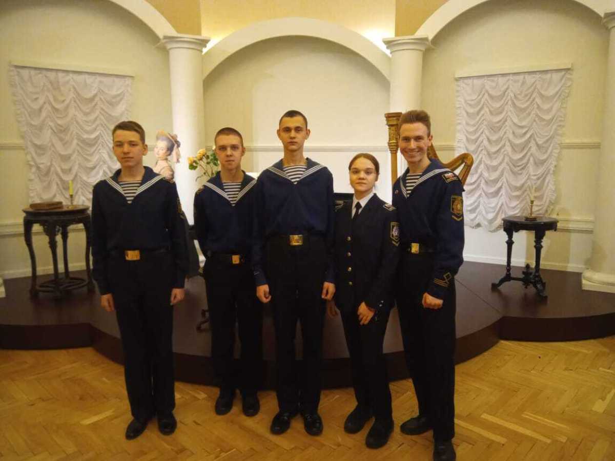 Экскурсия в Смольный Экскурсия в Смольный