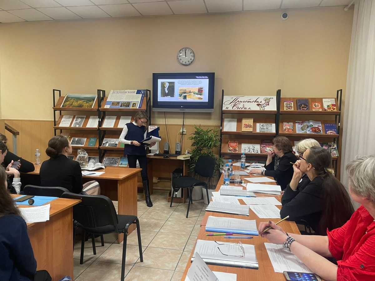 Историко-патриотическая конференция «Сенявинские чтения» успешно завершена. Историко-патриотическая конференция «Сенявинские чтения» успешно завершена.