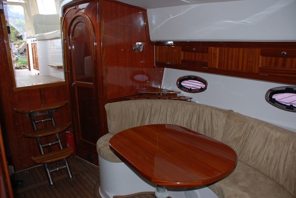 Моторная яхта Nordic 38 Hard Top